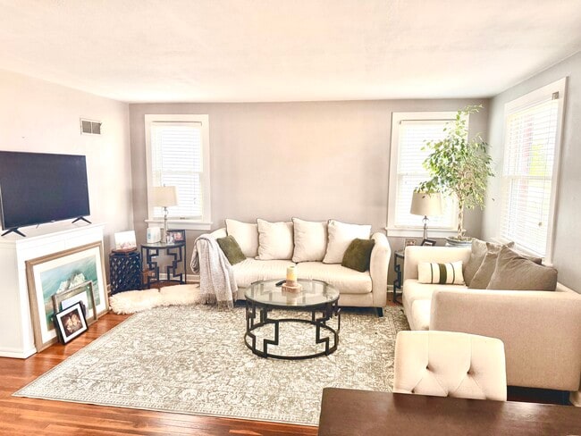 320 Fairway Ln in Kirkwood, MO - Building Photo - Building Photo