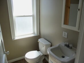 1702 N Jefferson Dr in Huntington, WV - Building Photo - Building Photo