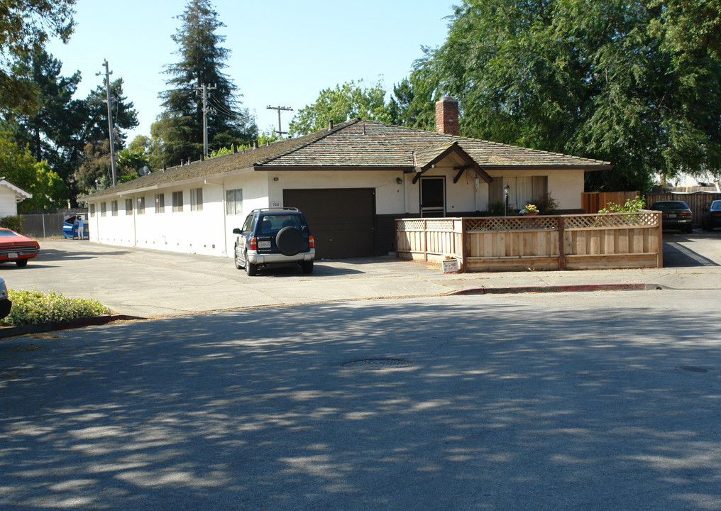 760 Golden Oak Dr in Sunnyvale, CA - Building Photo