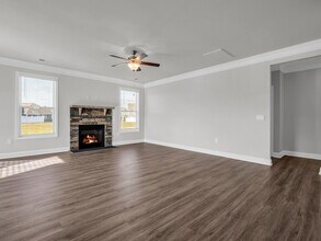 41 Silverthorne Ct in Hendersonville, NC - Building Photo - Building Photo