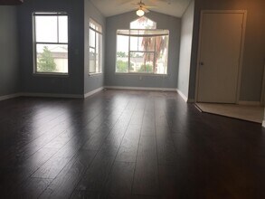 2210 Grand Cayman Ct in Kissimmee, FL - Building Photo - Building Photo