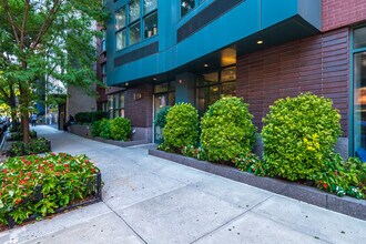 Lookout Hill Condominium in Brooklyn, NY - Building Photo - Building Photo