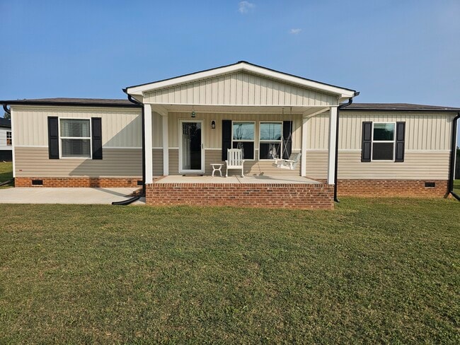 737 Long Branch Rd in Grover, NC - Building Photo - Building Photo