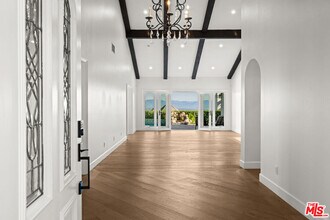 6024 Paseo La Vista in Los Angeles, CA - Building Photo - Building Photo