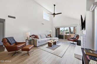 7428 N Vía Camello Del Norte in Scottsdale, AZ - Building Photo - Building Photo