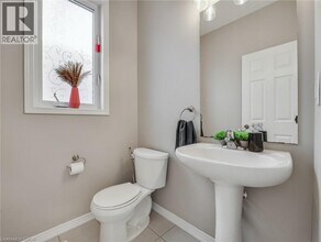 51 Cheevers Rd in Brantford, ON - Building Photo - Building Photo