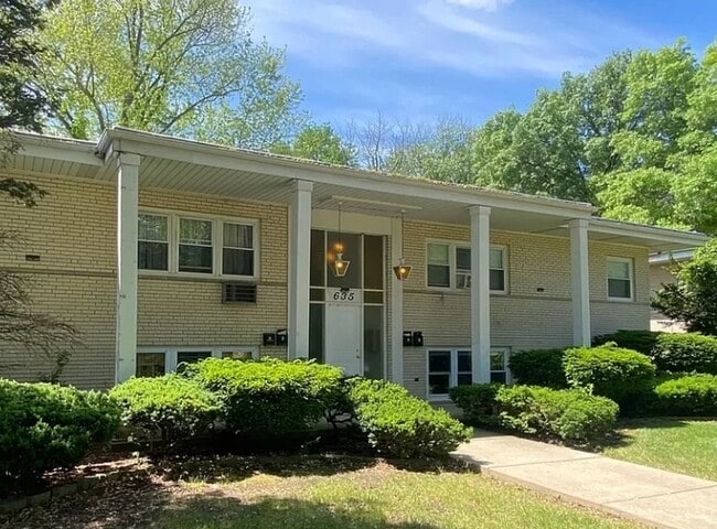 property at 635 E South Broadway Ave