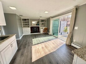 22 Lancaster Dr in Norwalk, CT - Building Photo