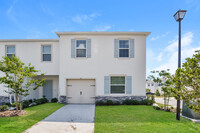 21 Calle Grande St in Ormond Beach, FL - Foto de edificio - Building Photo