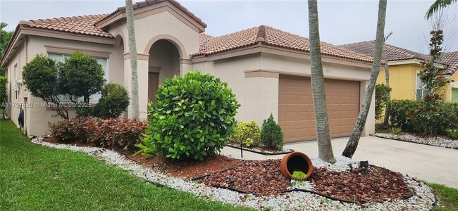 613 Bald Cypress Rd in Weston, FL - Building Photo - Building Photo
