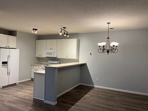 17678 96th Ave N in Maple Grove, MN - Building Photo - Building Photo