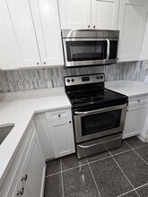 11955 3rd St E in Treasure Island, FL - Building Photo - Building Photo