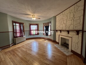 22 Grand View Ave, Unit 2A in Somerville, MA - Building Photo - Building Photo