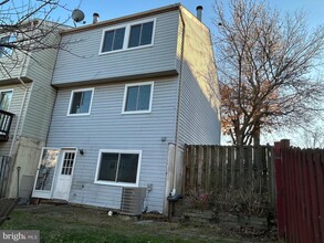 6363 Generals Ct in Centreville, VA - Building Photo - Building Photo