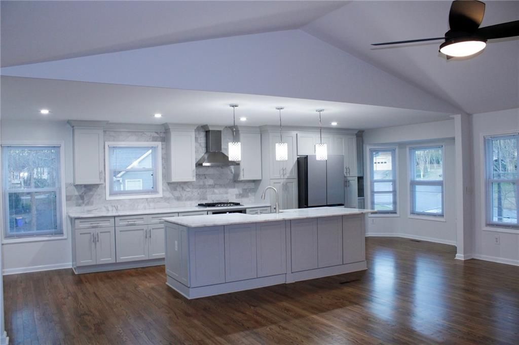 1157 Mountain Springs Dr in Kennesaw, GA - Building Photo