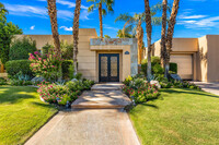 50445 Mountain Shadows Rd in La Quinta, CA - Foto de edificio - Building Photo