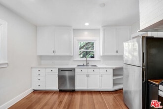 942 Croft Ave in Los Angeles, CA - Building Photo - Building Photo