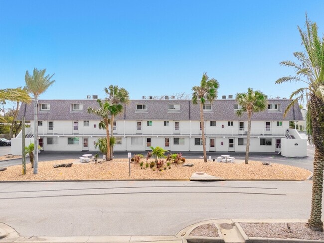 60 Vining Ct in Ormond Beach, FL - Building Photo - Building Photo