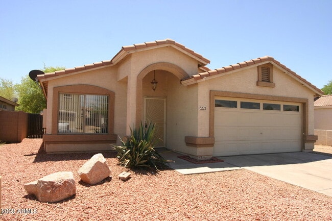 6221 W Illini St in Phoenix, AZ - Building Photo - Building Photo