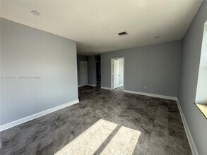 2311 NW 15th St in Miami, FL - Building Photo - Building Photo