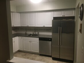 57003 Delaire Landing Rd in Philadelphia, PA - Building Photo - Building Photo