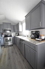 221 E Cypress St in Orlando, FL - Building Photo - Building Photo