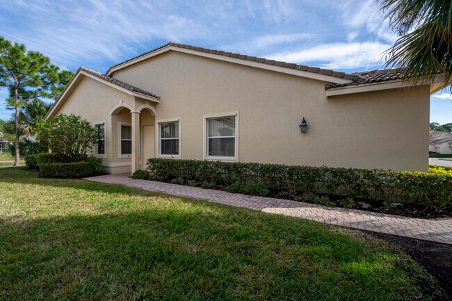 8116 Carnoustie Pl in Port St. Lucie, FL - Building Photo - Building Photo