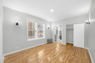 4720 S Drexel Blvd Chicago, IL 60615 in Chicago, IL - Foto de edificio - Building Photo