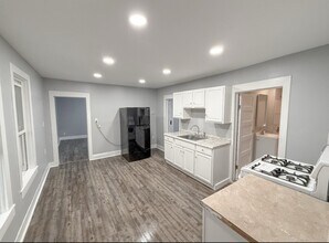 100 Harry L Dr in Johnson City, NY - Building Photo - Building Photo