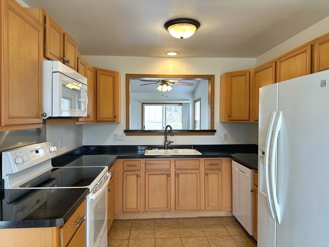 482 Fox Ln in Walworth, WI - Building Photo - Building Photo