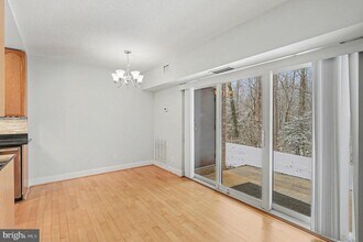 11619 Stoneview Square in Reston, VA - Building Photo - Building Photo