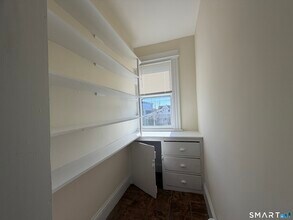 37-41-41 Jackson Ave in Bridgeport, CT - Building Photo - Building Photo