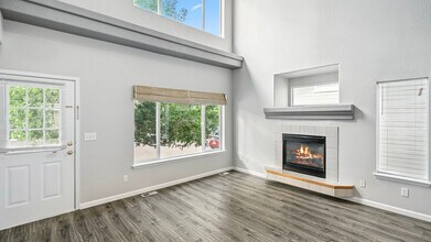 4458 Lyndenwood Pt in Highlands Ranch, CO - Building Photo - Building Photo