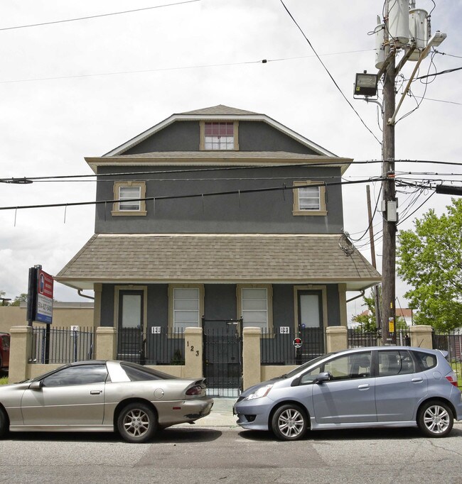 121-123 N Dorgenois St in New Orleans, LA - Foto de edificio - Building Photo