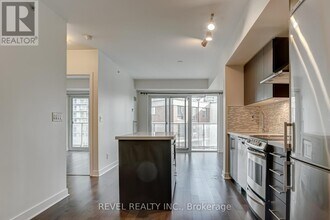 58-1758 Orchard View Blvd in Toronto, ON - Building Photo - Building Photo