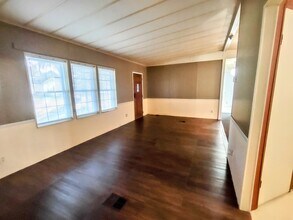 163 Buchanan Cir in Satsuma, FL - Building Photo - Building Photo