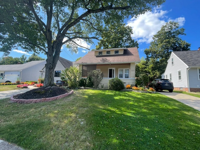 property at 1612 Parker Dr