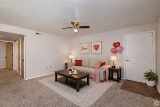 Park Ridge Apartments in McPherson, KS - Building Photo - Building Photo