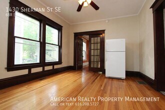 1430 Sherman St SE in Grand Rapids, MI - Building Photo - Building Photo