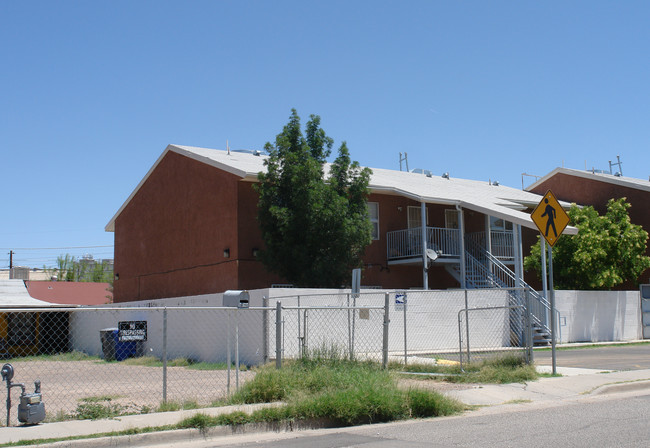 6719 Sambrano Ave in El Paso, TX - Building Photo - Building Photo