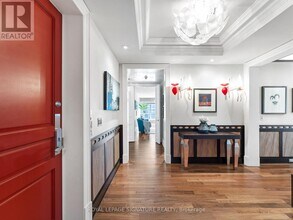 155 St Clair Ave W in Toronto, ON - Building Photo - Building Photo