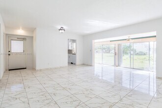 16985 SW 113th Ct in Miami, FL - Building Photo - Building Photo