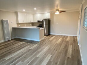 2066 Fruitdale Ave, Unit 3 in San Jose, CA - Foto de edificio - Building Photo