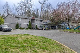 1020 76th Street Ct E in Tacoma, WA - Building Photo - Building Photo