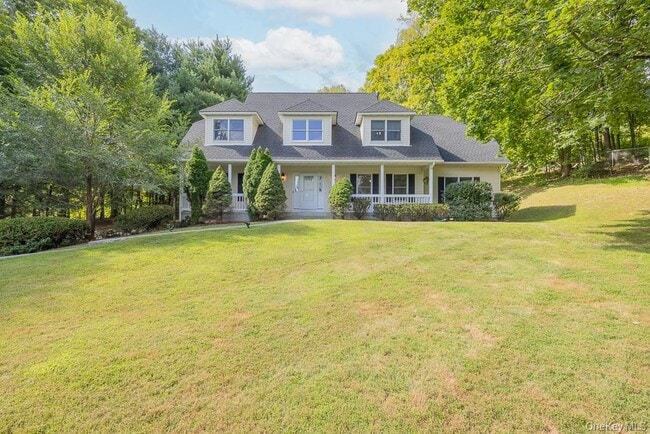 property at 5 Sherwood Farms Ct