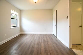 411 Braxton Ave in Wiggins, MS - Building Photo - Building Photo