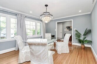 5011 Montclair Ave in Charlotte, NC - Building Photo - Building Photo