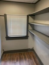 422 E 2nd St in Newton, KS - Building Photo - Building Photo