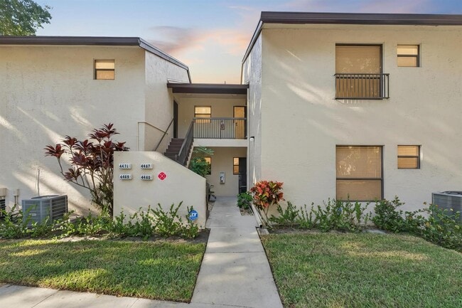 property at 4467 Carambola Cir S