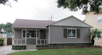 3812 Ostrom Ave in Long Beach, CA - Building Photo